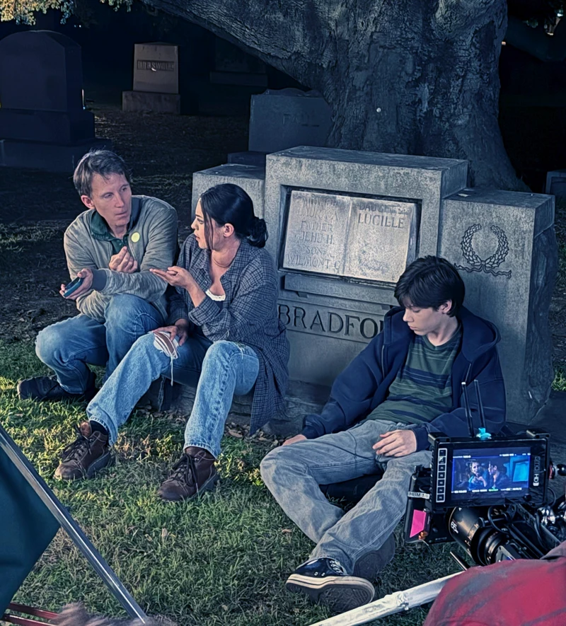 John Murlowski with Rosa Salazar and Shylo Molina between takes.